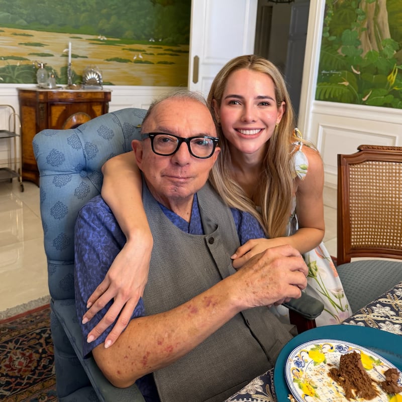 Álvaro Noboa aparece en una publicación por su cumpleaños con Lavinia Valbonesi