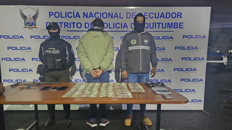 Con drogas, armas y dinero en efectivo fue aprehendido integrante de “Los Lobos” en Quito