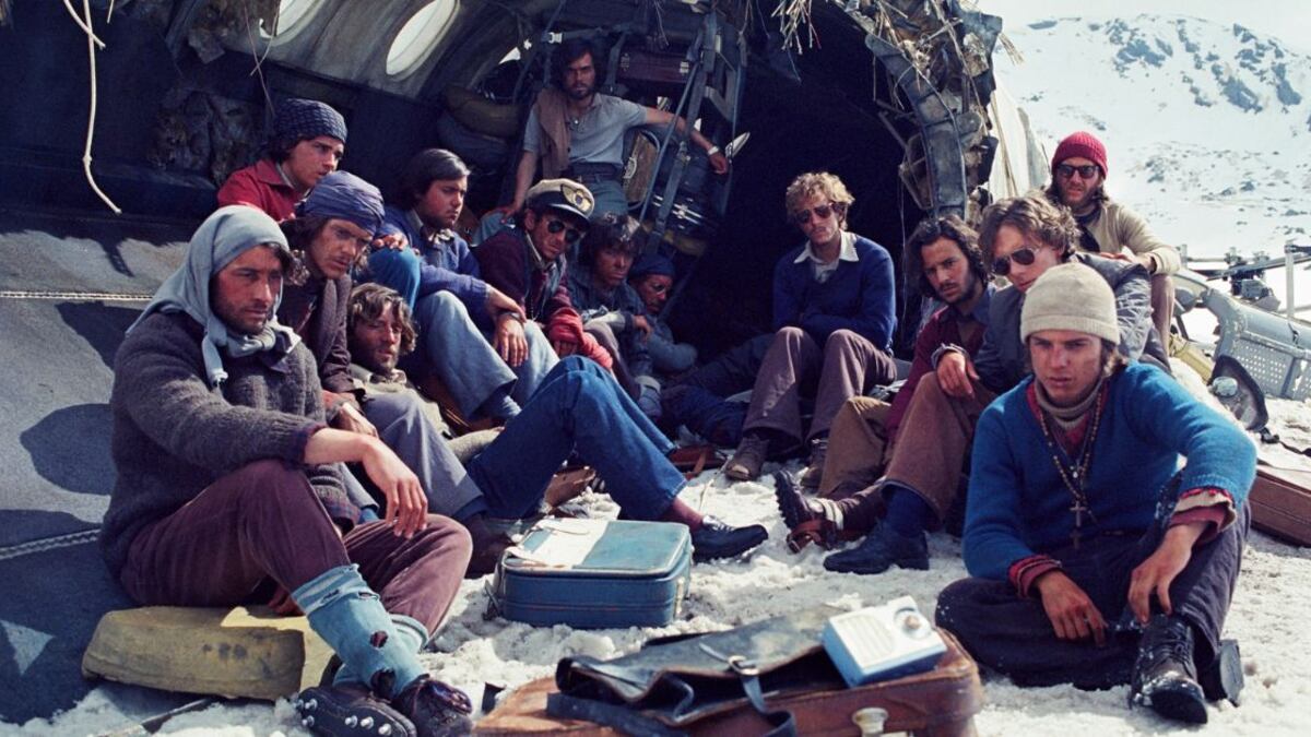 Escenas de la película 'La sociedad de la nieve'