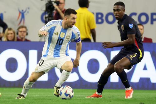 ¿Transmitirán el partido de Eliminatorias Ecuador vs Argentina por televisión nacional?