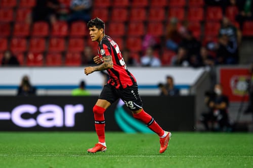 ¡Casi iguala a Antonio Valencia! Piero Hincapié destaca en el Bayer Leverkusen como uno de los más veloces