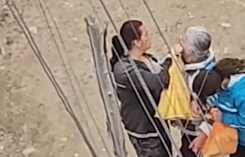 abuelita es maltratada en Bogotá