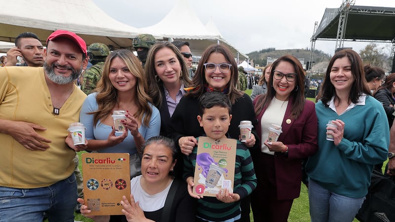 Presidenta Constitucional de la República Reemplazante en Ausencia Temporal, María José Pinto, encabezó el segundo “Encuentro de Mujeres: Manos que Lideran”