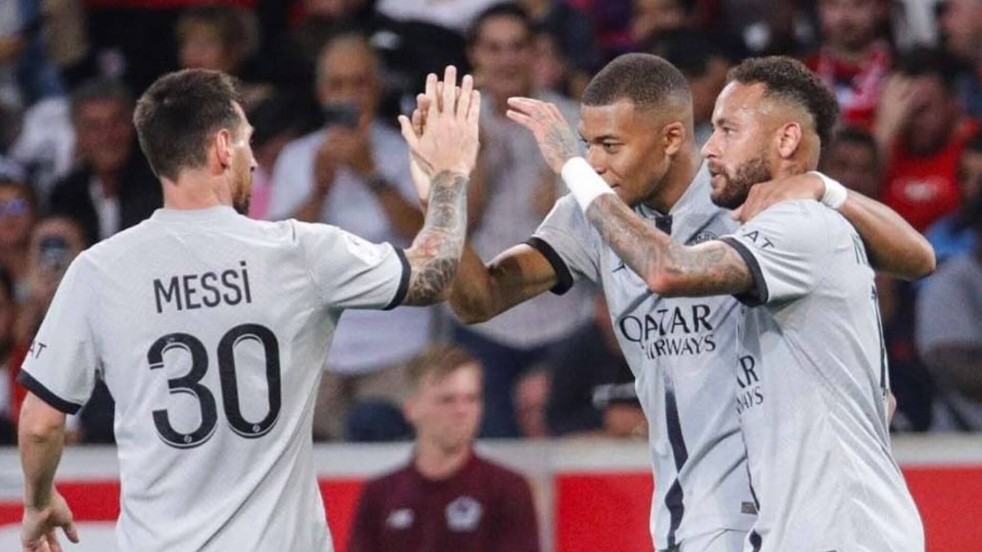 Kylian Mbappé evitó un gol de Lionel Messi en Paris Saint Germain vs. Brest