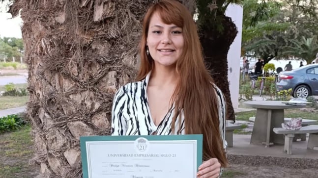 La joven de 29 años se quitó la vida y la Justicia investiga las causas. (Foto: Facebook Shadya Altamirano)