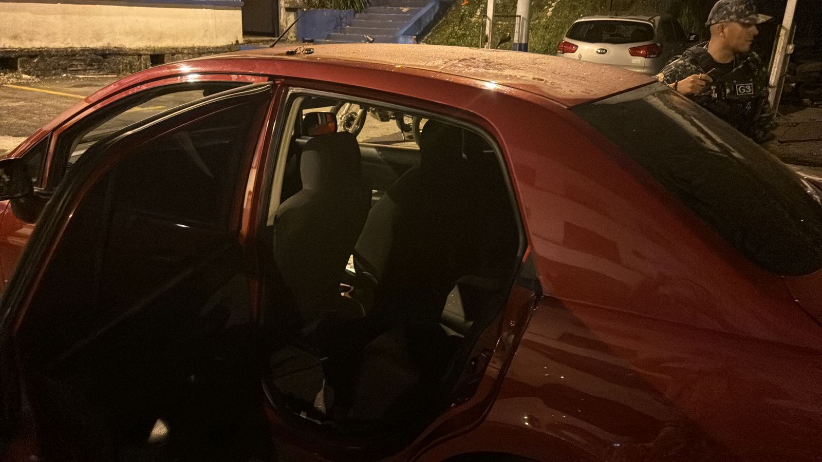 Policía dio con vehículo que habría sido usado en robos a restaurantes y transeúntes en Quito