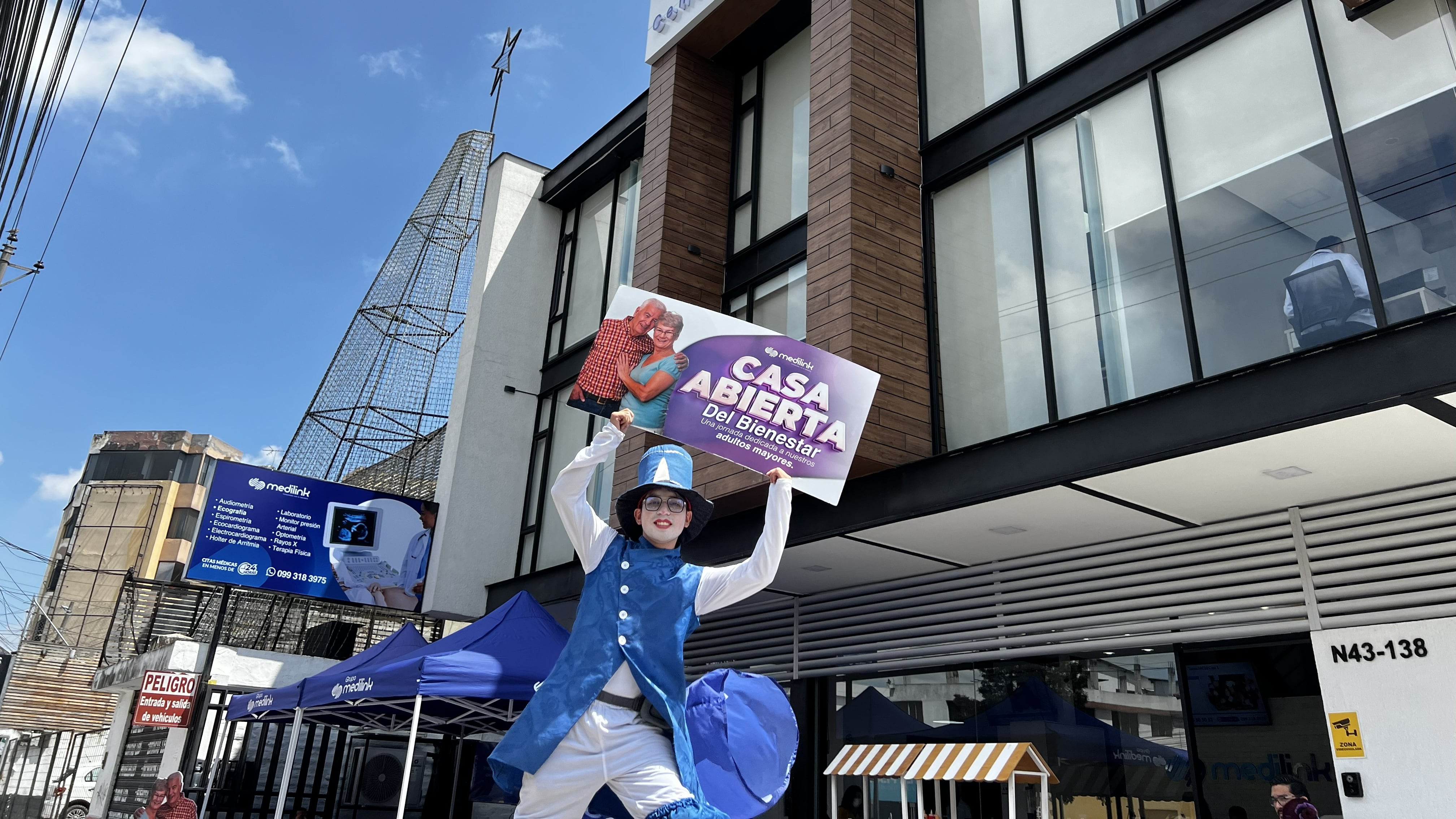 Medilink Quito, en la Av. de los Shyris y Víctor Hugo