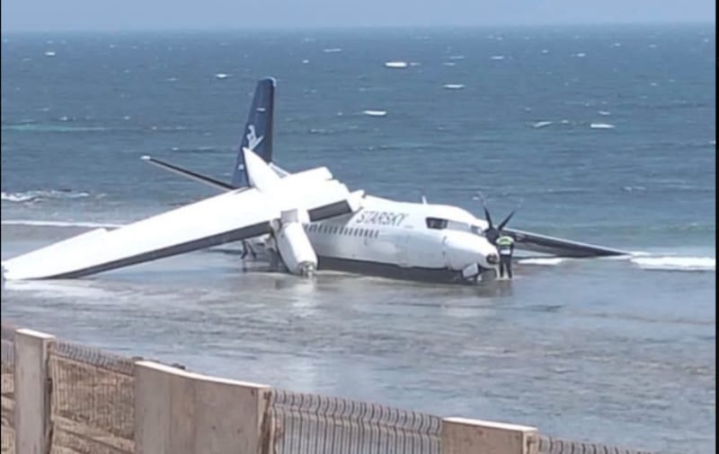 avión varado Mogadiscio