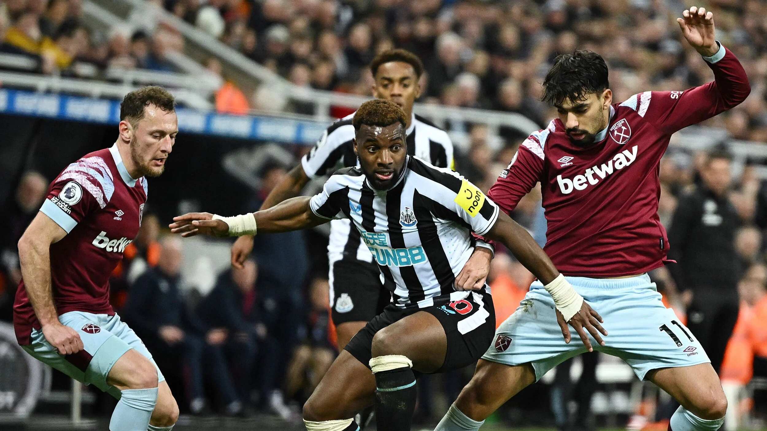 West Ham y Newcastle tienen a casas de apuestas como principales marcas