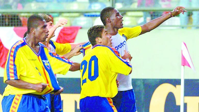 AGustín Dlegado, Edwin Tenorio y Jorge Guagua con La Tri