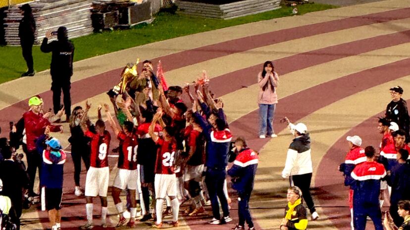 Deportivo Quito amargó la Noche Amarilla 2025