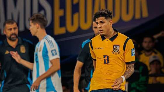 Piero Hincapié ni en el banquillo del Arsenal, cuál es la razón de su descarte.