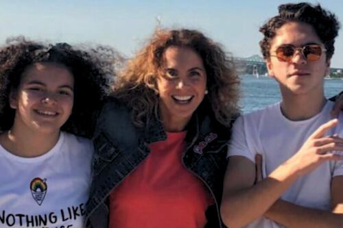 A sus 21 años ya es una promesa musical: a esto se dedica el hijo mayor de Lucero y Mijares