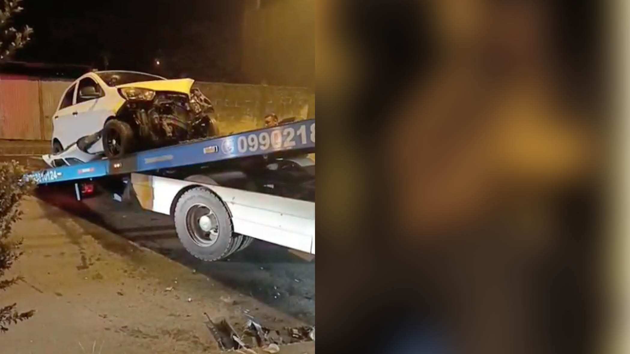 Agente de Tránsito en estado etílico se chocó contra un poste.