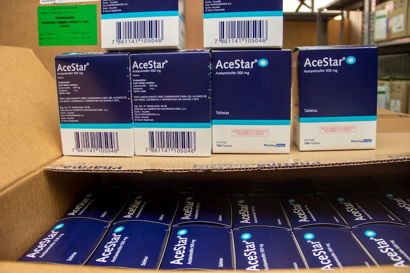 Gobierno inicia mesas técnicas para compra centralizada de medicamentos e insumos en Ecuador
