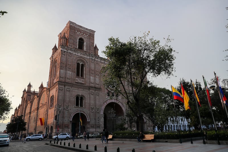 Cuenca elude los apagones por la Cumbre Iberoamericana mientras Ecuador sigue a media luz