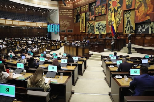 ¿Qué pasó con la propuesta de feriado nacional para el 18 de noviembre en Ecuador?