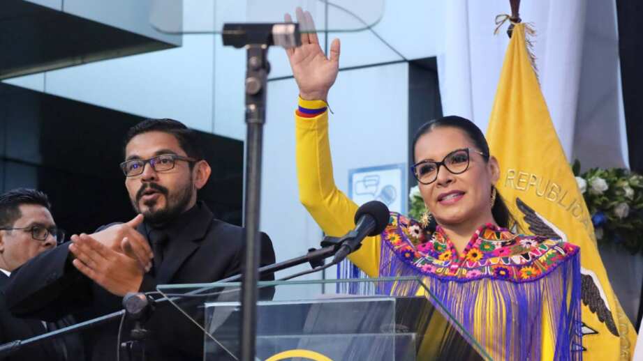 Presidenta del CNE, Diana Atamaint