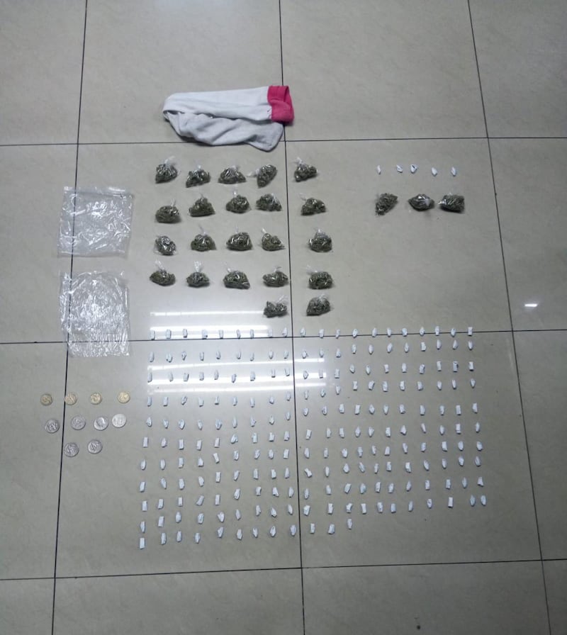 Desmantelan bodega de drogas de Los Lobos que abastecía a expendedores en el sur de Quito. Imagen: Antidrogas Policía Nacional