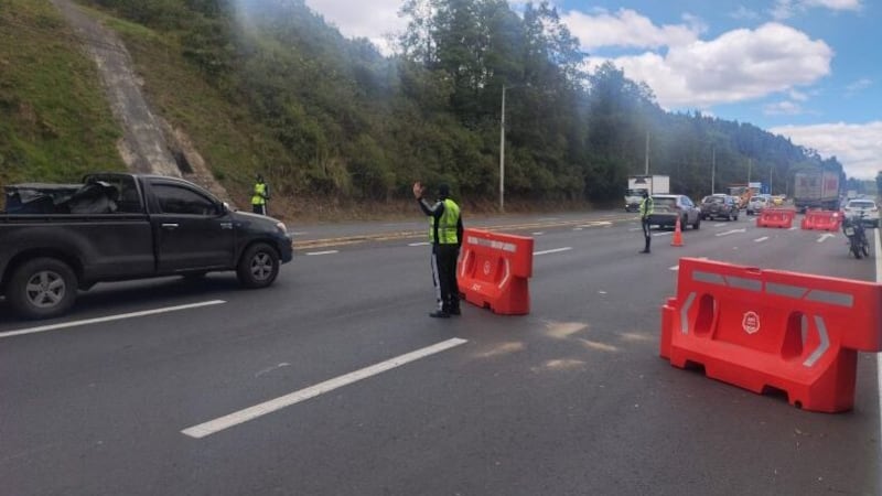 Quito: refuerzan controles de velocidad en la Simón Bolívar y Ruta Viva para reducir accidentes
