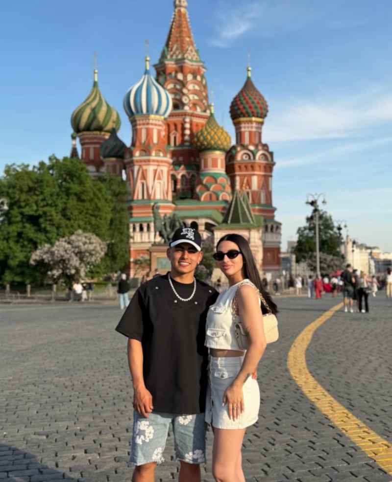 Hace tres años, Jordhy Thompson y Camila Sepúlveda ocupaban las portadas por una causa judicial por violencia de género que conmocionó al fútbol chileno. (Foto: camilaignnacia/Instagram)