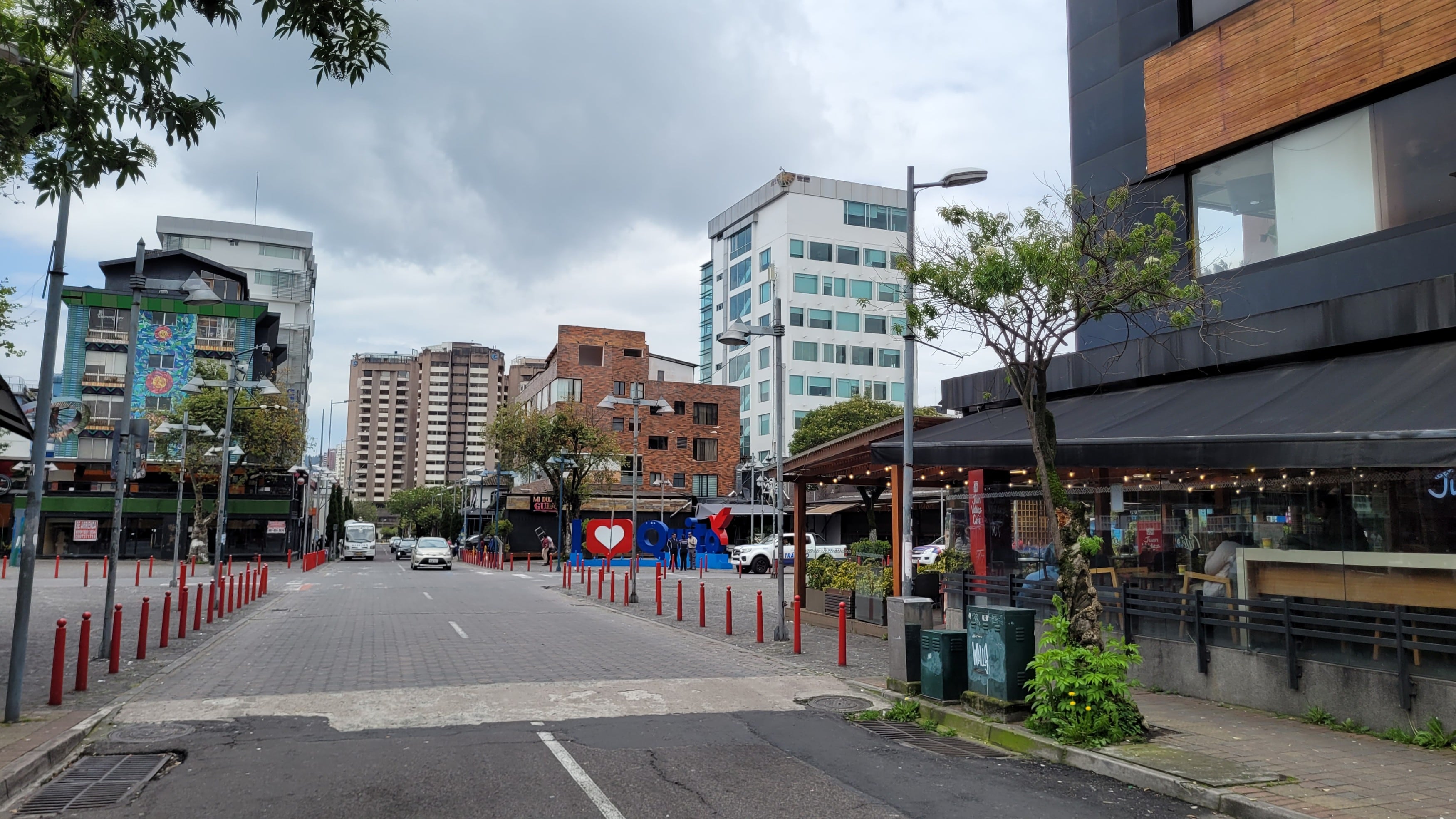 LA-MARISCAL-PLAZA-FOCH