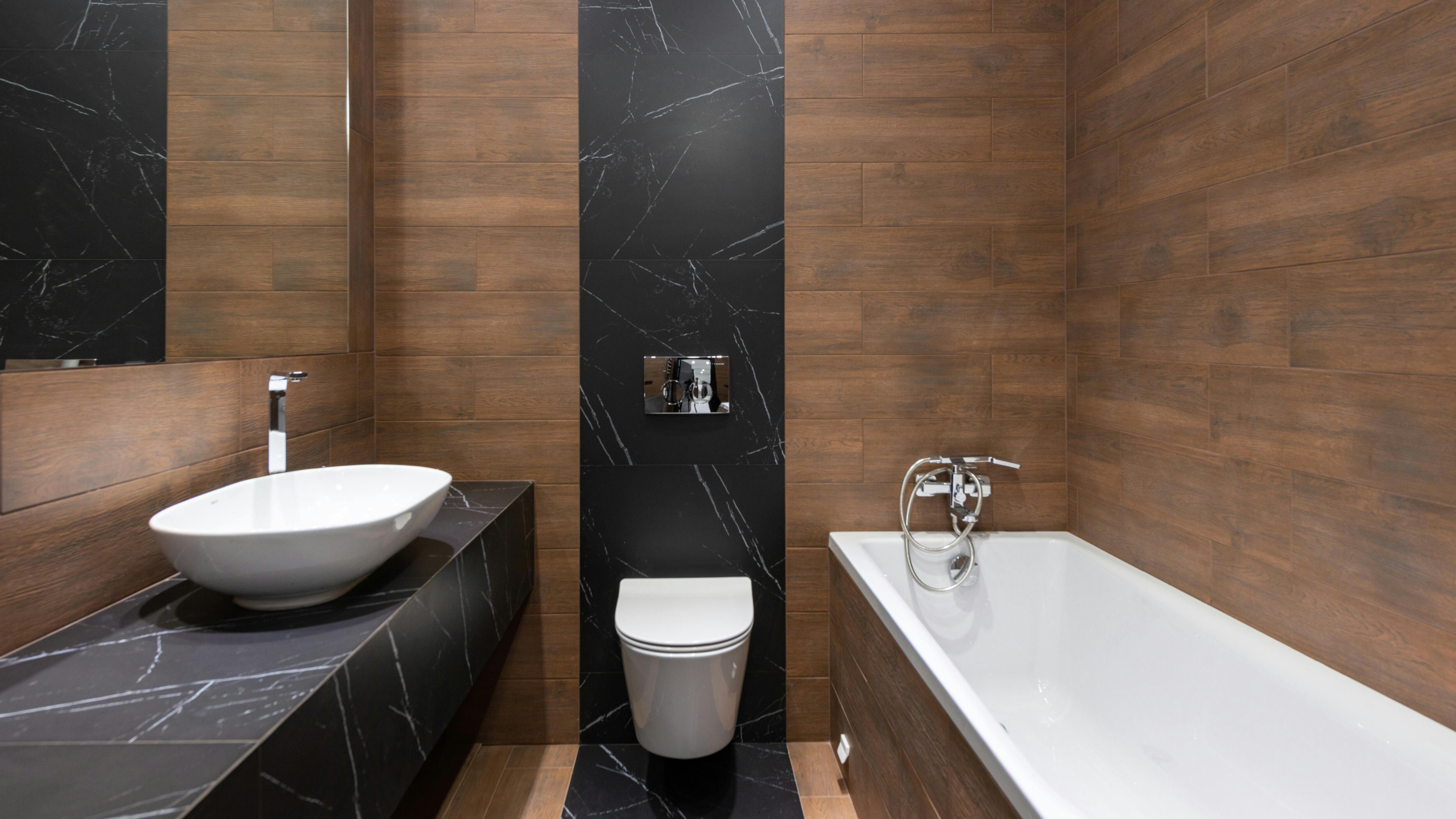 Un turista hizo un hallazgo escalofriante en el inodoro de su hotel