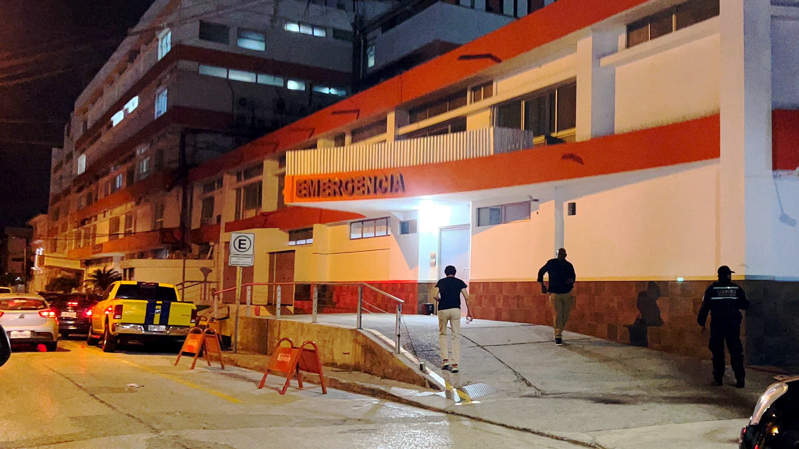 Álvaro Noboa se encuentra hospitalizado en la Clínica Kennedy de Guayaquil