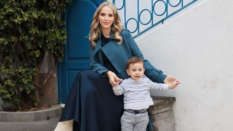 Lavinia Valbonenisa y Álvaro Noboa