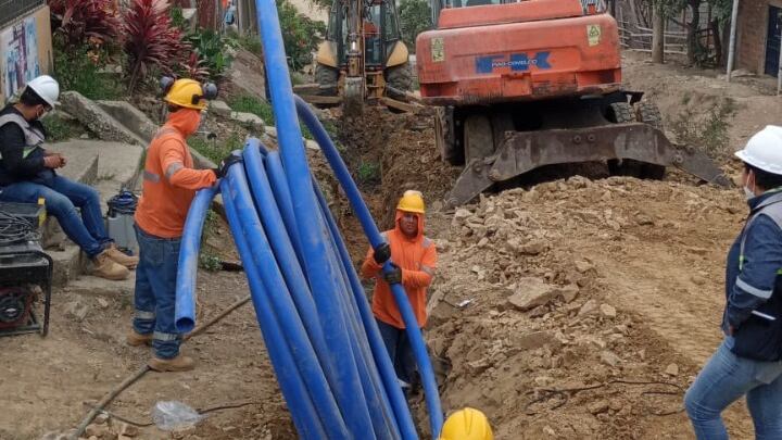 Trabajos sanitarios en el sector Mi Lote, en Guayaquil.