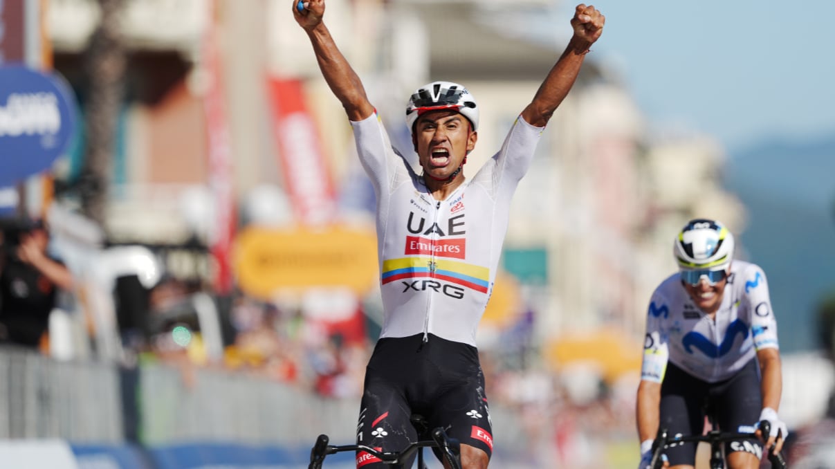 Jhonatan Narváez manda a Ecuador el triplete en el Giro