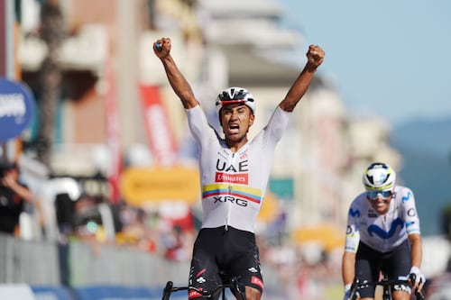 Jhonatan Narváez manda a Ecuador el triplete en el Giro, Eulalio sigue líder