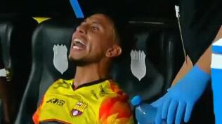 Joao Rojas mostró malestar al ser sustituido