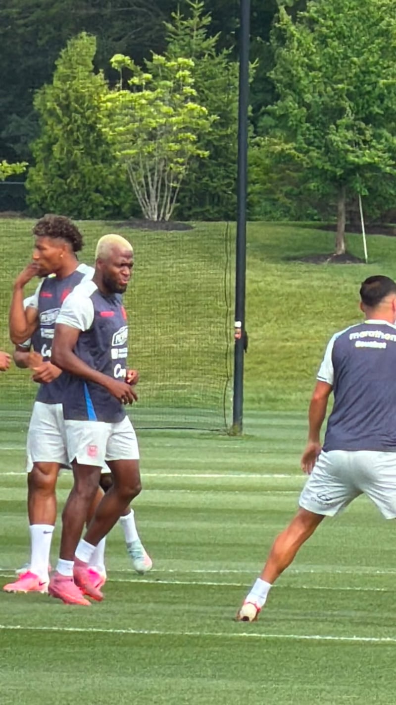 Enner Valencia con nuevo look para su tercer Mundial