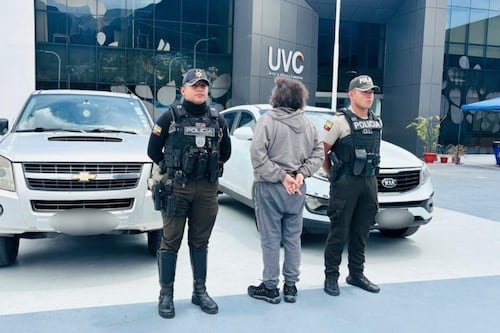 Así recuperaron dos vehículos robados en un parqueadero del norte de Quito