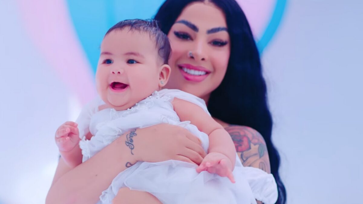 Yailin la más Viral, mostró el lujoso cuarto de Cattleya, pero un detalle en los ojos de la bebé causó indignación.