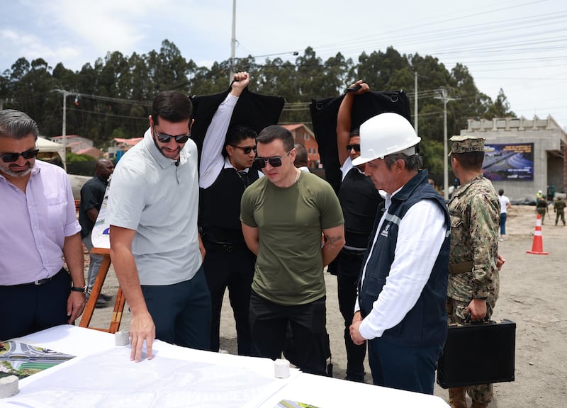 obra Monay–IESS en Cuenca