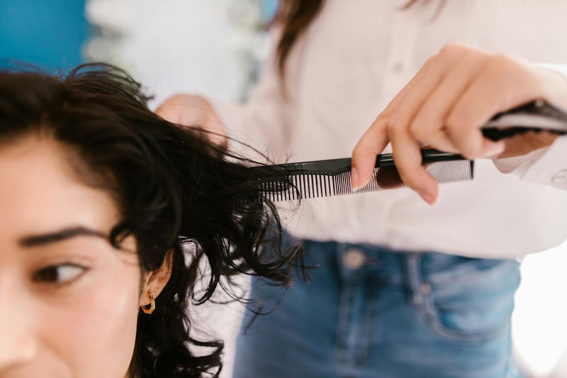 Cada año nuevo trae consigo oportunidades de renovación, y una de las maneras más emocionantes de transformarse es con un cambio de look