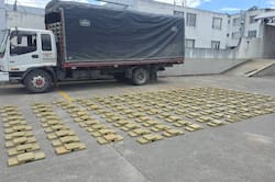 Policía incauta 131 bloques de cocaína y 400 envolturas de marihuana en Carchi e Imbabura