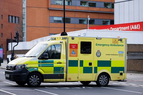 Un hombre estuvo muerto durante tres horas en la cafetería de un hospital y nadie se dio cuenta