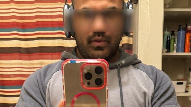 Pasajeros a bordo del vuelo desviado a Boston tras el ataque con tenedor.