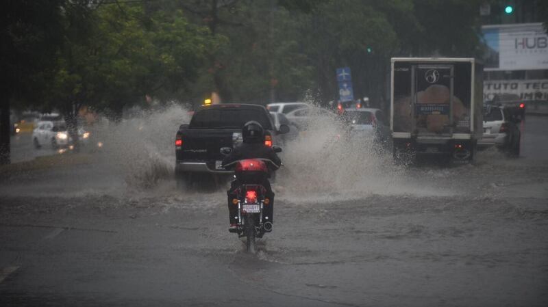 Las condiciones lluviosas permanecerán en gran parte del territorio nacional. Foto: Insivumeh.
