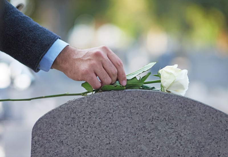 Defunciones, muerte, cementerio