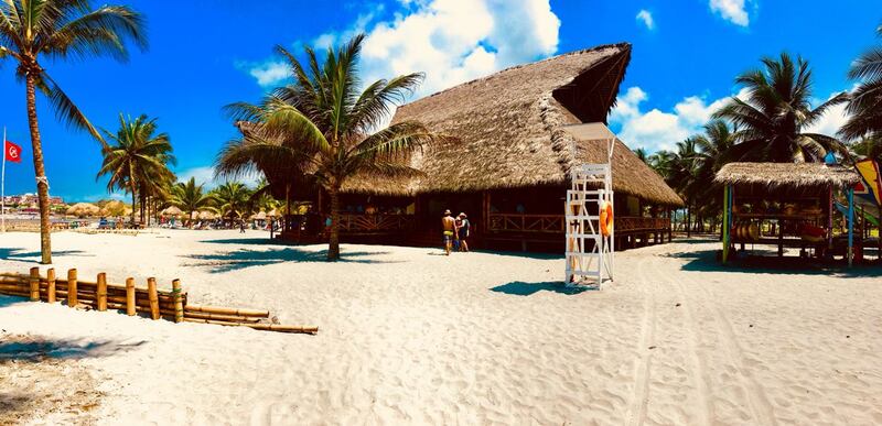 Disfruta de todo lo que ofrece Decameron Mompiche