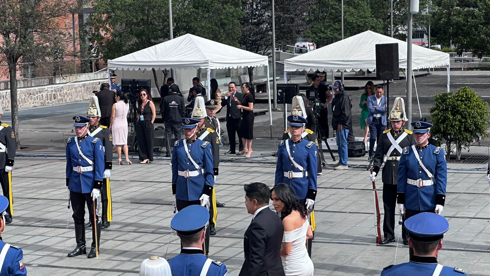 Marcela Holguín lució elegante y robó miradas con su vestido en la posesión presidencial