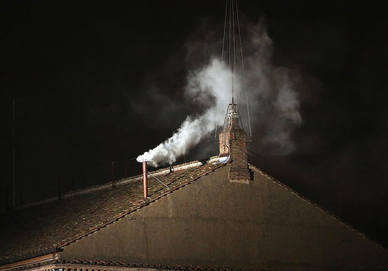 Humo blanco en el Vaticano