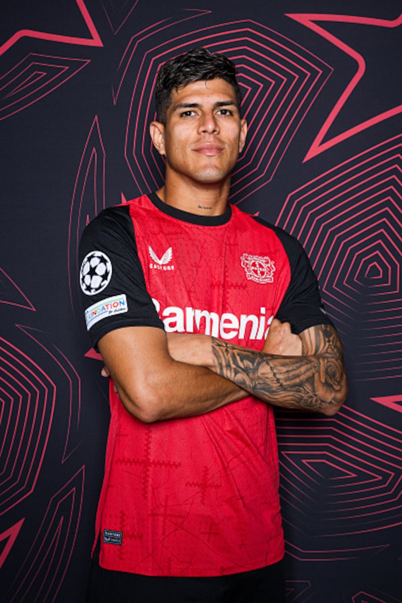Piero Hincapié podría llegar al Real Madrid.