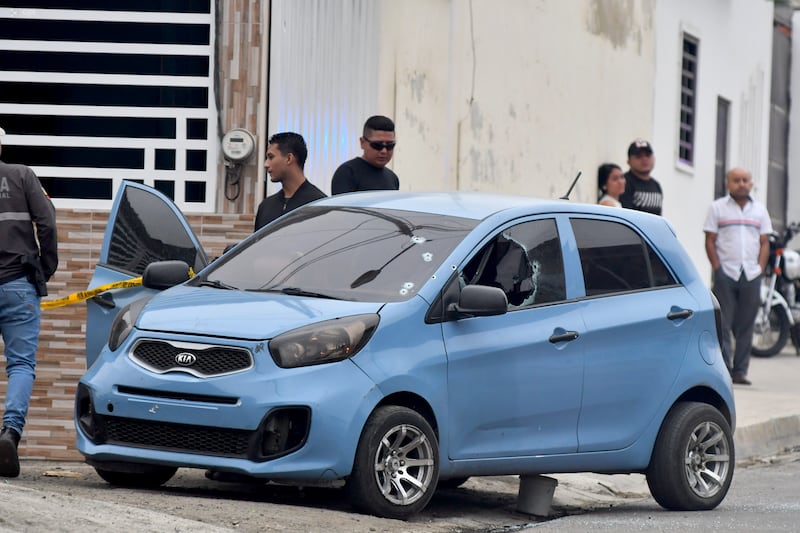 MANTA-SICARIATO-AGENTE-TRÁNSITO