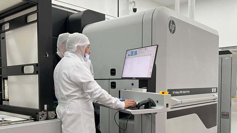 Productos Paraíso del Ecuador presenta su impresora digital HP Indigo