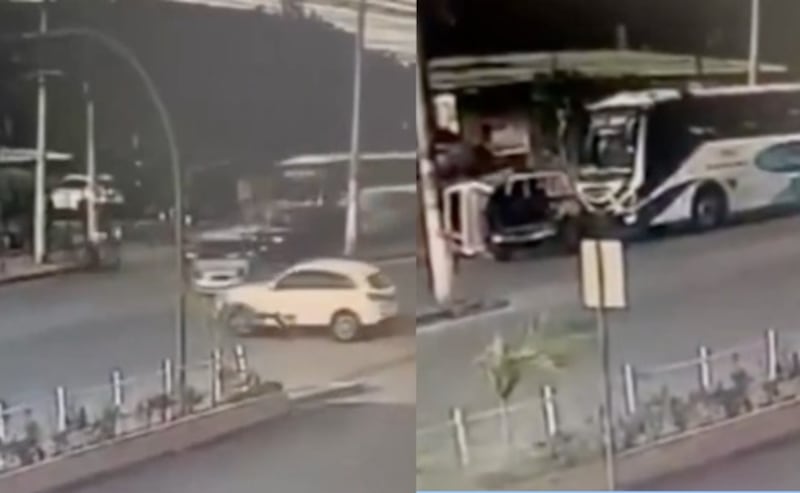 Cámara de seguridad registró el momento en que un bus colisionó con varios vehículos en la Ciudadela Julio Estupiñán, Esmeraldas.